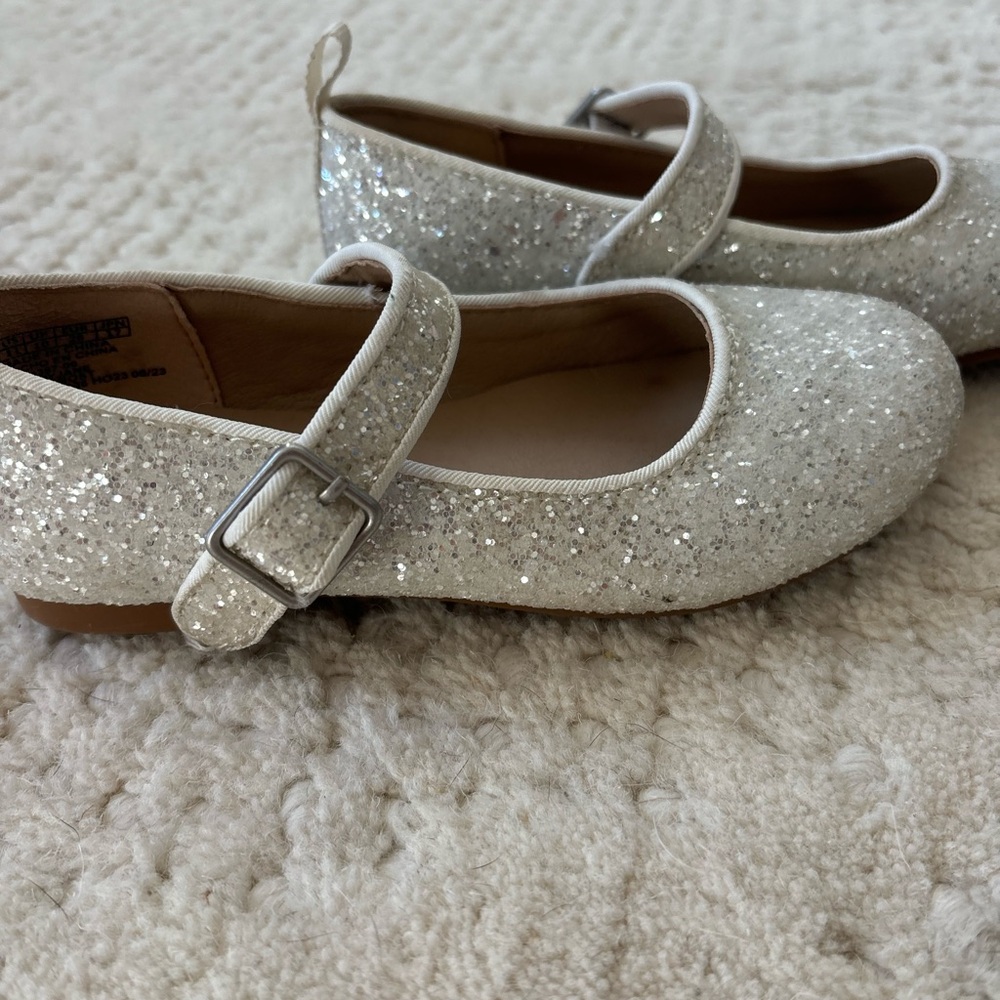 GAP Sparkly Mary Janes - Picture 2 of 5